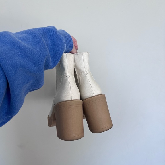 Dolce Vita boots - Picture 2 of 4